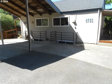 4701 Sw Martha Street Portland OR 97221