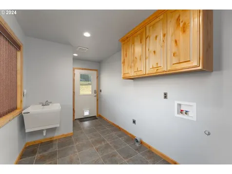 451 Evelyn Street Roseburg OR 97471