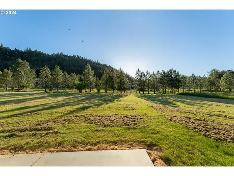 451 Evelyn Street Roseburg OR 97471