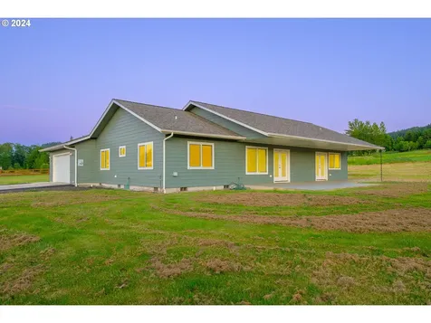 451 Evelyn Street Roseburg OR 97471