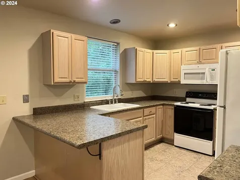 5711 Mercer Creek Drive Florence OR 97439