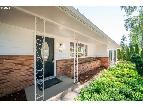 516 Nw 87th Street Vancouver WA 98665