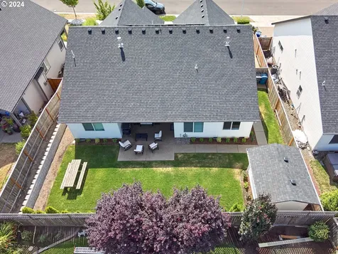 1457 Meadow Avenue Silverton OR 97381