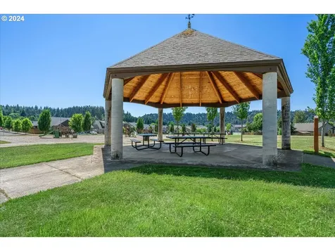 1457 Meadow Avenue Silverton OR 97381