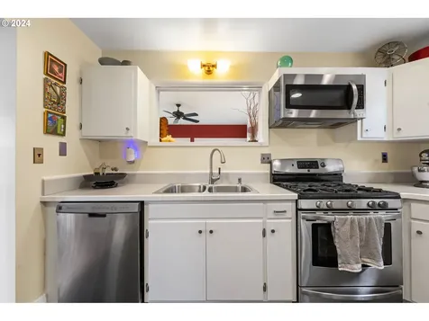 721 Exchange Street Astoria OR 97103