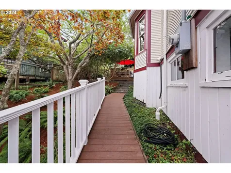 721 Exchange Street Astoria OR 97103