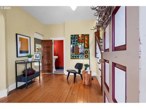 721 Exchange Street Astoria OR 97103