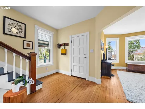 721 Exchange Street Astoria OR 97103