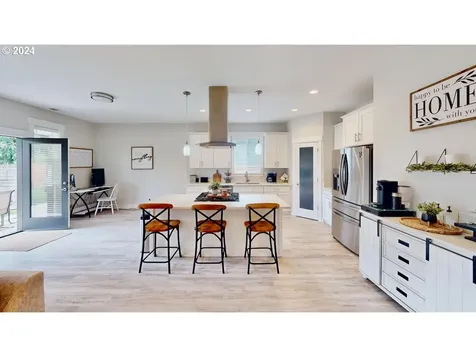 1406 Natalie Court Monmouth OR 97361