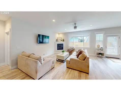 1406 Natalie Court Monmouth OR 97361