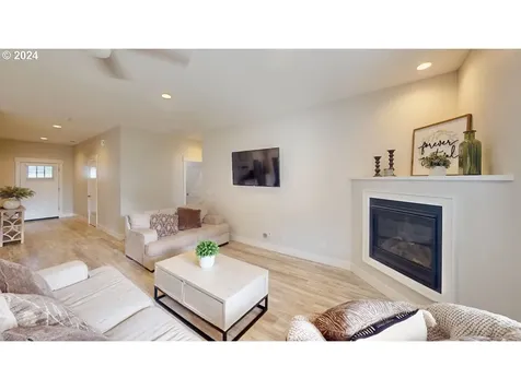 1406 Natalie Court Monmouth OR 97361