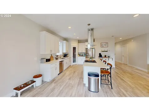 1406 Natalie Court Monmouth OR 97361