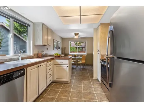 7137 Sw Delaware Street Tualatin OR 97062