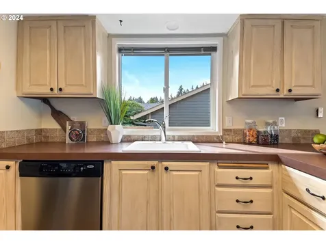 7137 Sw Delaware Street Tualatin OR 97062