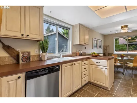 7137 Sw Delaware Street Tualatin OR 97062