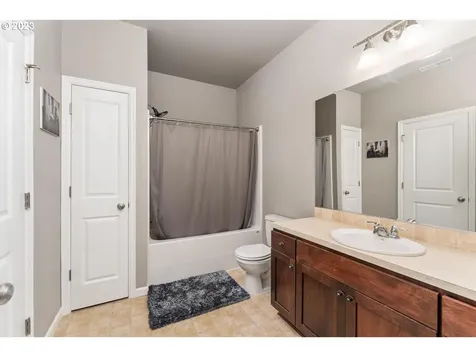 15716 Ne 23rd Avenue Vancouver WA 98686