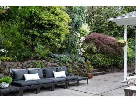 12735 Sw Edgewood Street Portland OR 97225