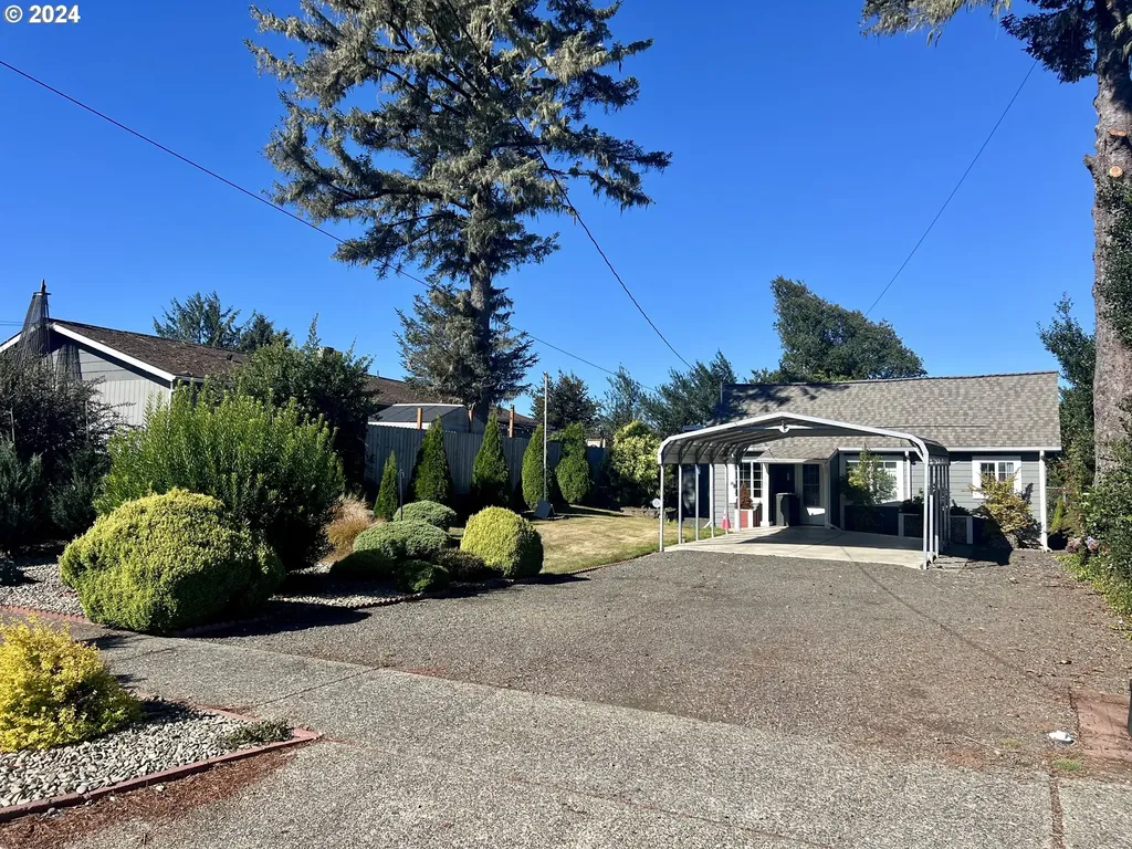 376 S Wall Street Coos Bay OR 97420