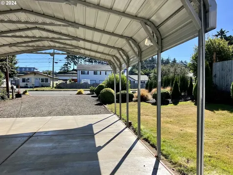 376 S Wall Street Coos Bay OR 97420