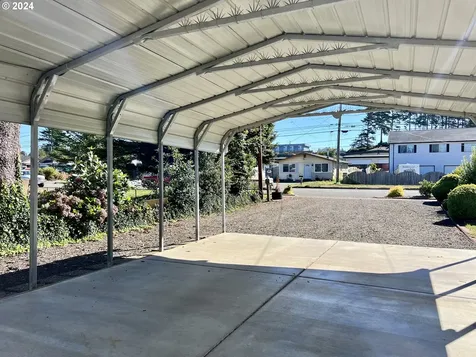 376 S Wall Street Coos Bay OR 97420