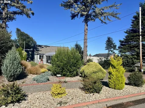 376 S Wall Street Coos Bay OR 97420
