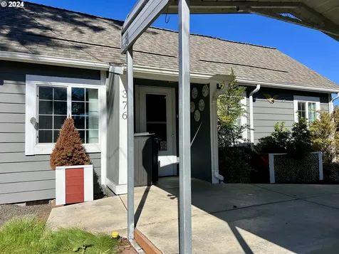 376 S Wall Street Coos Bay OR 97420