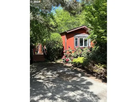 341 Se Neptune Avenue Lincoln City OR 97367