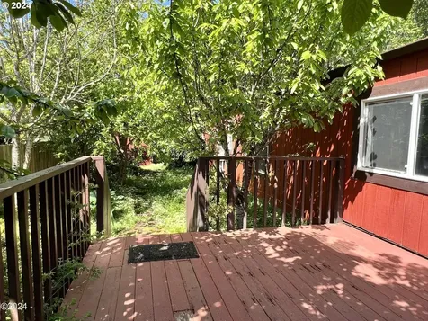 341 Se Neptune Avenue Lincoln City OR 97367