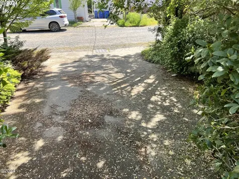 341 Se Neptune Avenue Lincoln City OR 97367