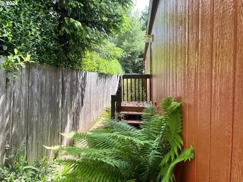 341 Se Neptune Avenue Lincoln City OR 97367