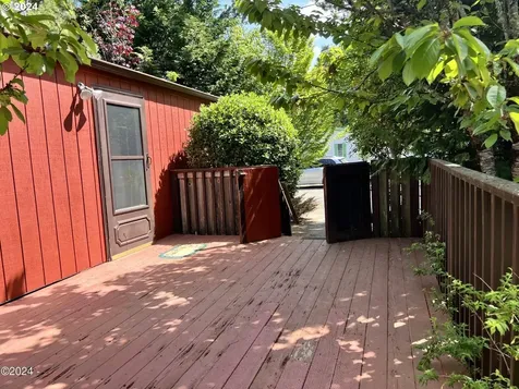 341 Se Neptune Avenue Lincoln City OR 97367