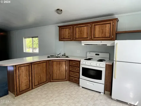 341 Se Neptune Avenue Lincoln City OR 97367