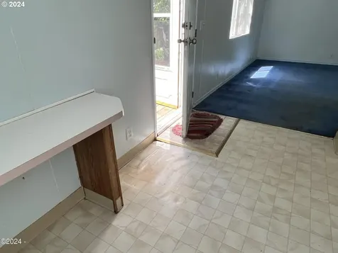 341 Se Neptune Avenue Lincoln City OR 97367