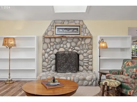 90482 Sunderman Road Springfield OR 97478