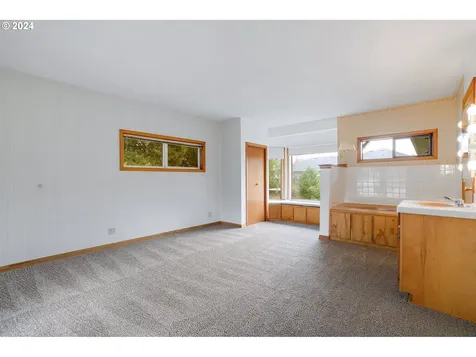 19531 Central Point Road Oregon City OR 97045
