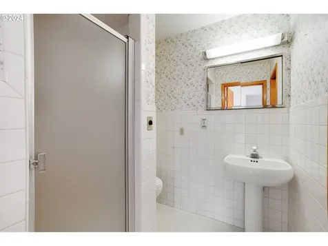 19531 Central Point Road Oregon City OR 97045
