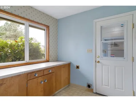 19531 Central Point Road Oregon City OR 97045