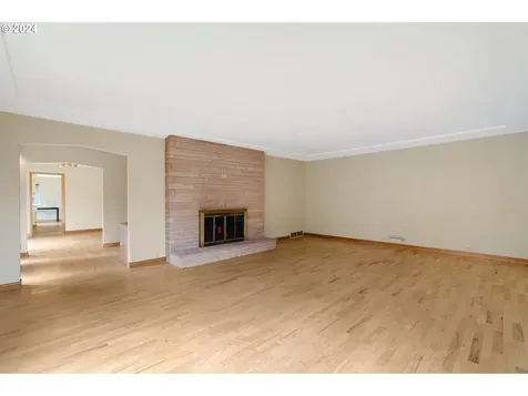 19531 Central Point Road Oregon City OR 97045