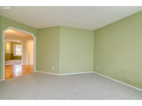 11881 SW 126th Place Portland OR 97223