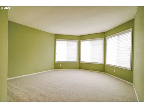 11881 SW 126th Place Portland OR 97223