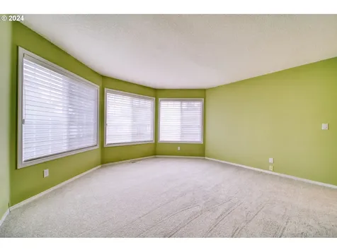 11881 SW 126th Place Portland OR 97223