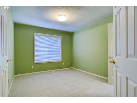 11881 SW 126th Place Portland OR 97223