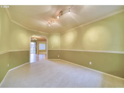 11881 SW 126th Place Portland OR 97223