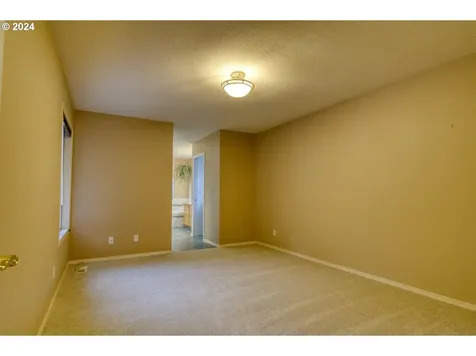 11881 SW 126th Place Portland OR 97223