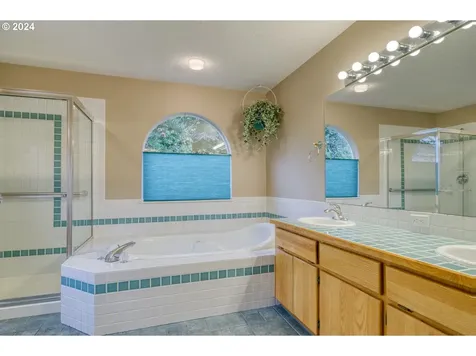 11881 SW 126th Place Portland OR 97223