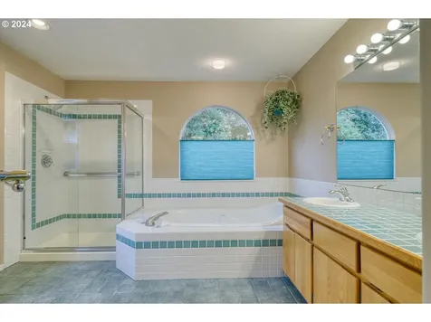 11881 SW 126th Place Portland OR 97223