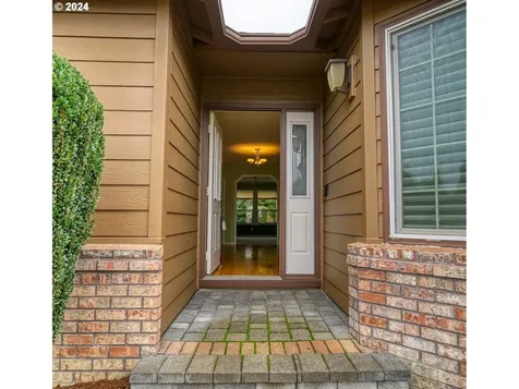11881 SW 126th Place Portland OR 97223