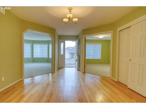 11881 SW 126th Place Portland OR 97223