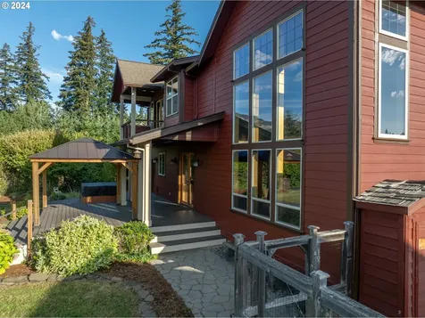 770 NW Angel Heights Road Stevenson WA 98648