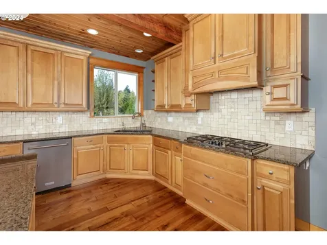 770 NW Angel Heights Road Stevenson WA 98648